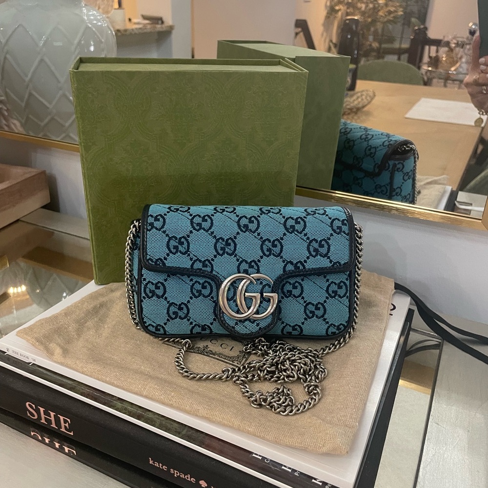 Gucci GG Canvas Marmont Super Mini